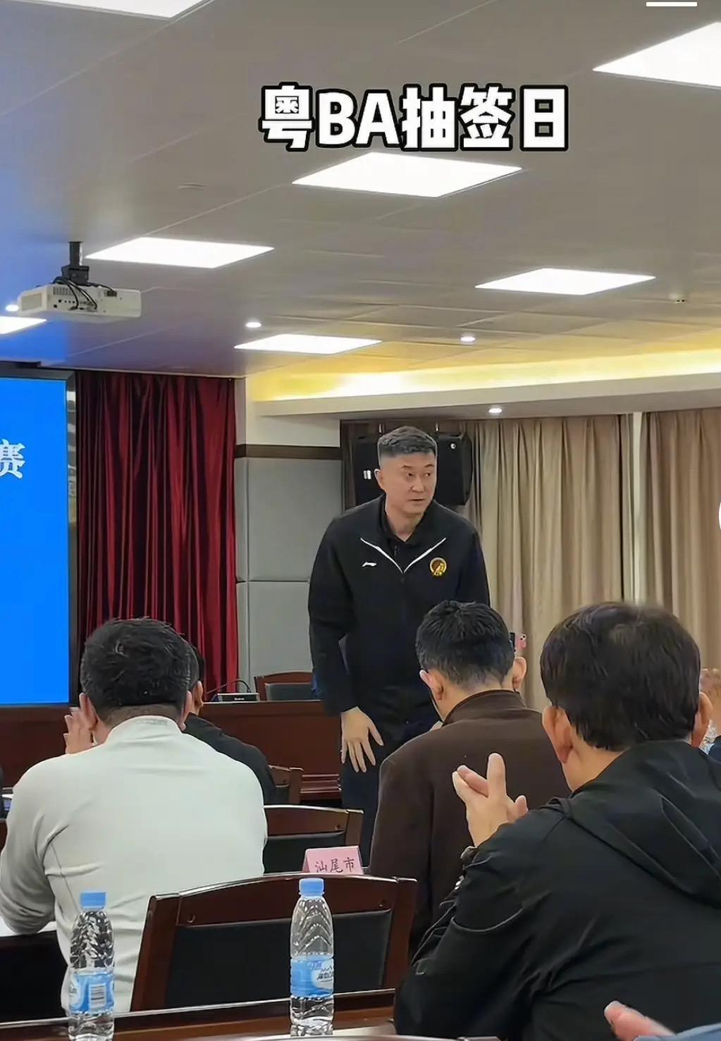 九游娱乐-CBA深夜速递!辽篮官宣新援到位,杜锋新岗位公布,山东好消息